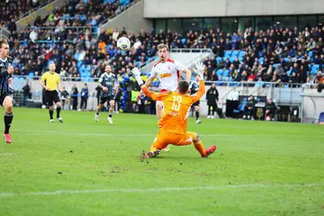 Feins Zauberfuß und Eichingers Gefühl bescheren dem SSV Jahn einen wichtigen Punkt