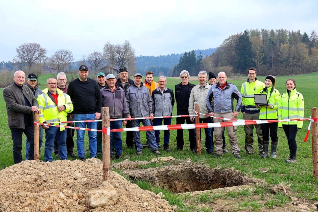 Thanstein-Tännesried. Die Feldschätzung im Flurneuordnungsverfahren ist abgeschlossen und markiert einen wichtigen Meilenstein: Auf rund 280 Hektar wurden 7.000 Bodenstiche gesetzt, die nun faire Wertermittlung ermöglichen.