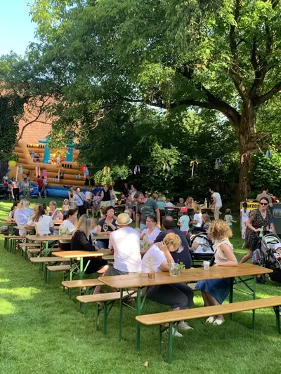 Musik, Schmankerl und beste Stimmung: Wurz feiert das 5. Gassl-Fest