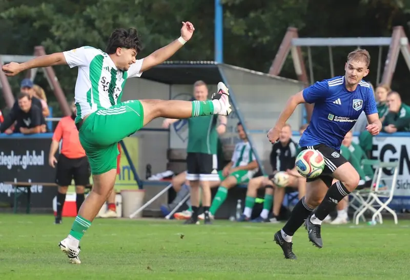 Traumtor und kurzes Zittern: SV Etzenricht besiegt den FC Wernberg und bleibt Zweiter
