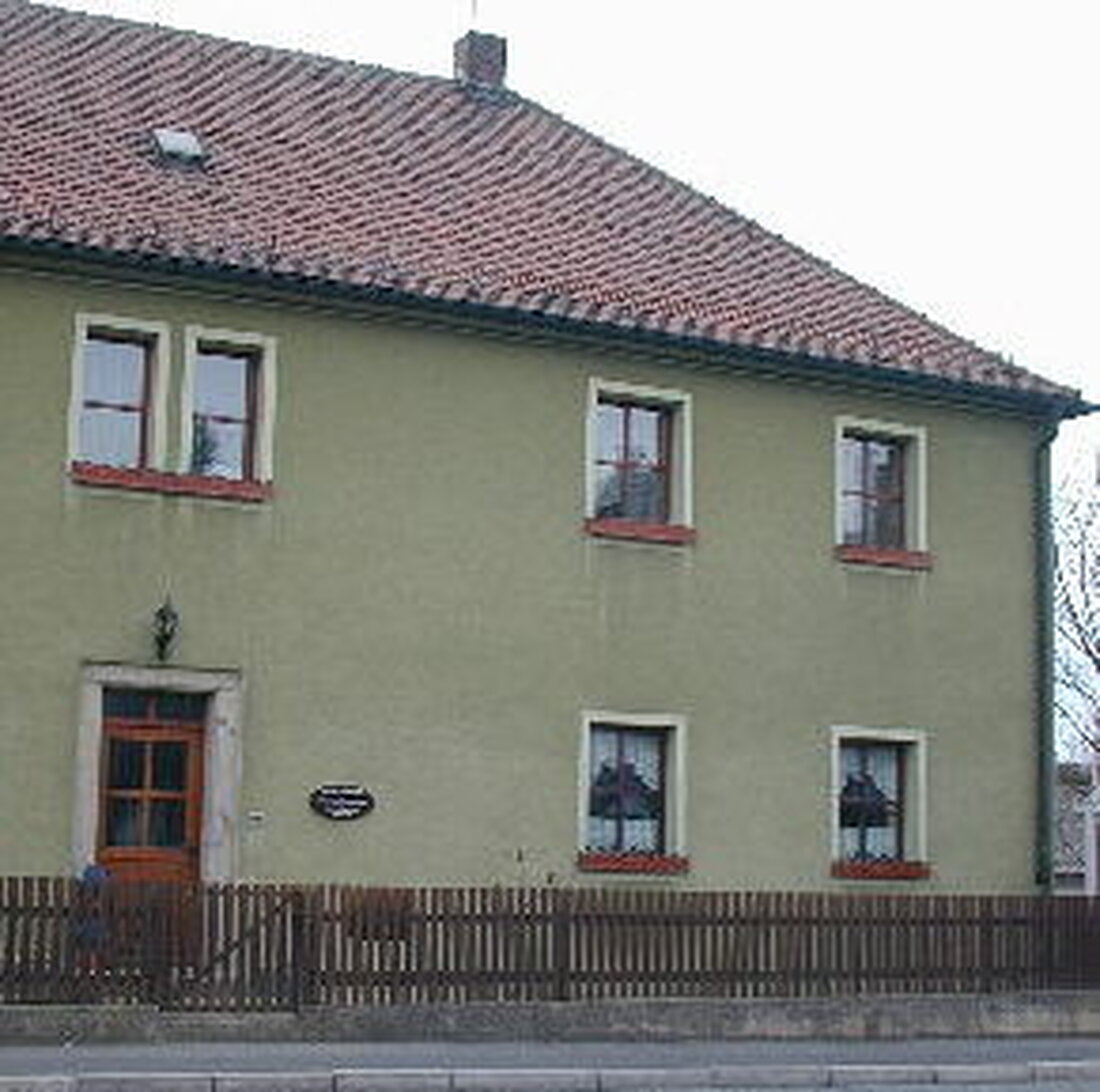 Altenstadt/WN. Dicke Luft im Gemeinderat: Bürgermeister Ernst Schicketanz hatte die Bevölkerung darüber informiert, dass der Gemeinderat eine Förderung von rund 900.000 Euro zum Umbau vom Alten Forsthaus ausgeschlagen habe. Allerdings [&hellip;]