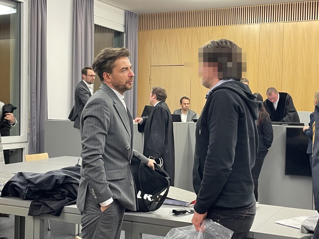 Weiden. "I'm a party guy!" Zum Prozessauftakt wegen des tödlichen "Champagners" hat der Angeklagte aus seinem Leben erzählt. Es geht sehr viel um Partys, Festivals und Drogen. Einen Bezug zu der Flasche streitet er ab.  