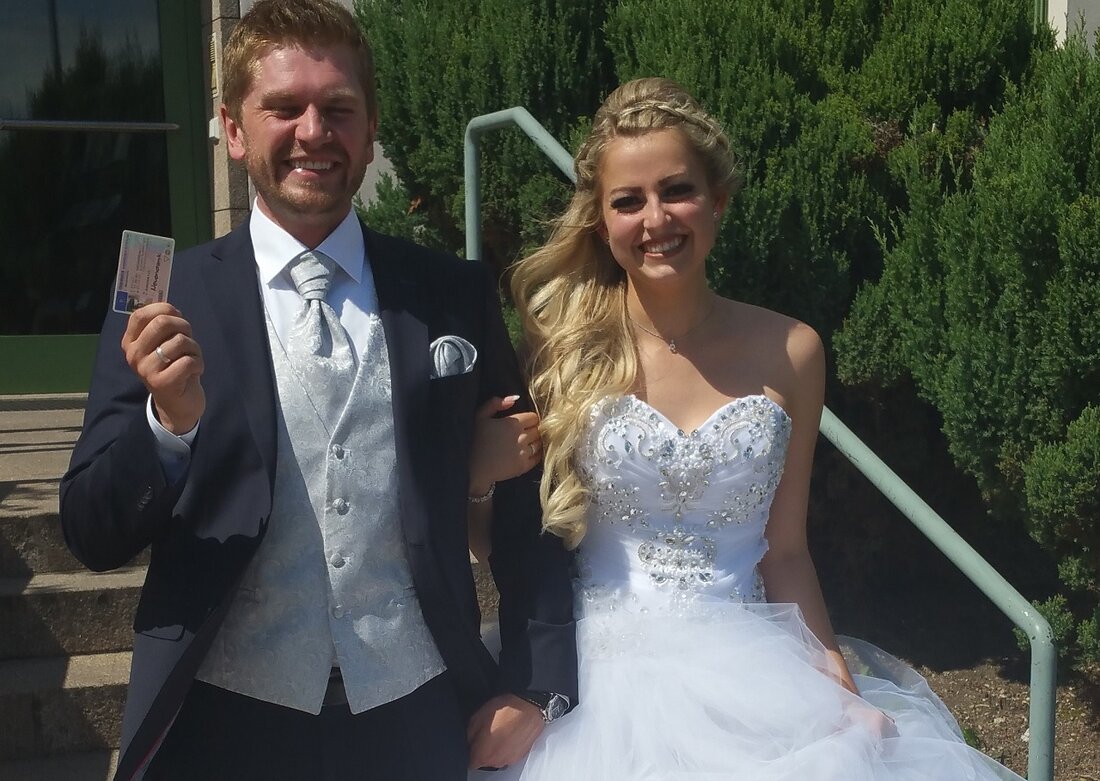 Weiden. Am Samstag gegen 13.30 Uhr staunten die Beamten  der Weidener Polizei nicht schlecht, als plötzlich ein Brautpaar in der Wache stand. Der Grund dafür war relativ einfach. Das Paar wollte [&hellip;]