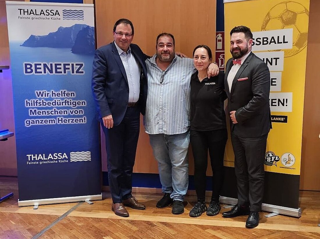Der SC Luhe-Wildenau sicherte sich beim Aicher Hallen-Cup den 2. Platz, nachdem er sich im Endspiel gegen den Bayernligisten SV Fortuna Regensburg geschlagen geben musste. Die Gastgeber des TSV Kareth-Lappersdorf, die das Turnier ausrichteten, verpassten trotz einer starken Leistung den Einzug ins Finale und belegten den 3. Platz.