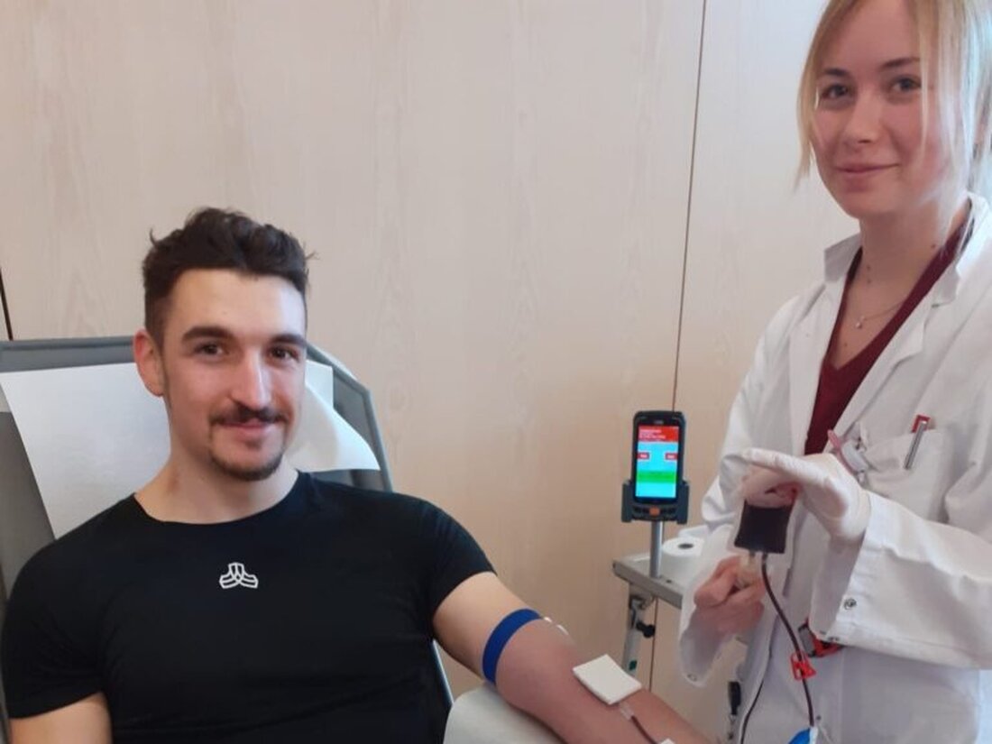 Weiden. Wegen der Krankheitswelle sinken die Blutspenden leicht, die Versorgung bleibt stabil. Der BRK-Blutspendedienst und der Kreisverband Weiden und Neustadt/WN laden im November ein und bitten Kranke, erst gesund zu spenden.