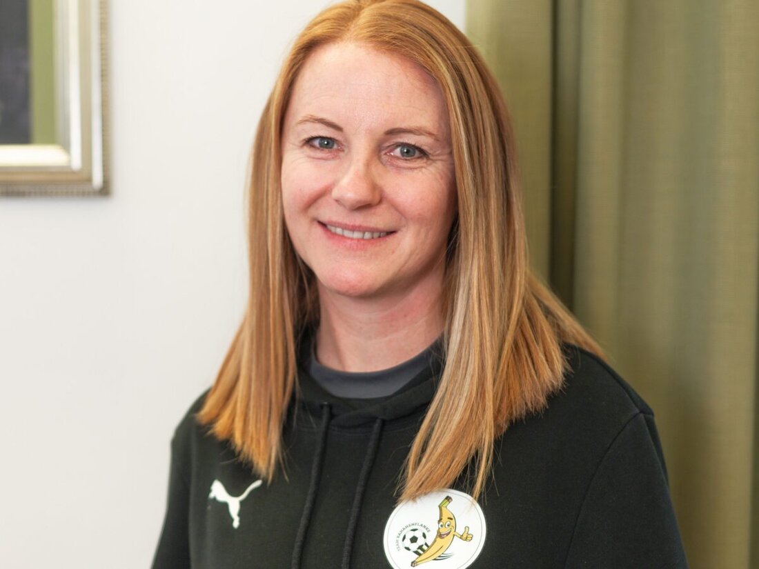 Amberg. In einem sehr emotionalen Spiel haben die Amberg Mad Bulldogs die München Rangers besiegt. Damit ist der Ligaerhalt sicher – sogar der Platz im Mittelfeld der Tabelle ist den DAWGS fast nicht mehr zu nehmen.