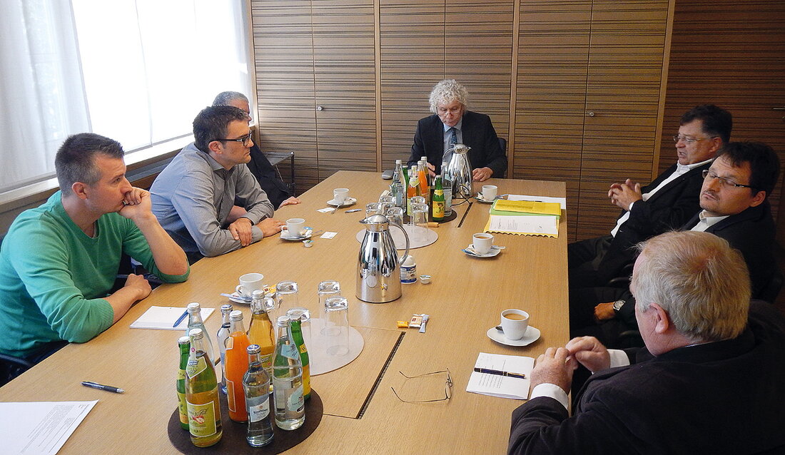 Tirschenreuth.&nbsp;Der Wirtschaftsclub Nordoberpfalz hat sich einiges vorgenommen: Die Nordoberpfalz soll sich zur eigenen Marke entwickeln. Mit Hilfe einer massiven Bildungsoffensive, interkommunaler Zusammenarbeit, Regionalmarketing und Wirtschaftsförderung soll die Region bald in [&hellip;]