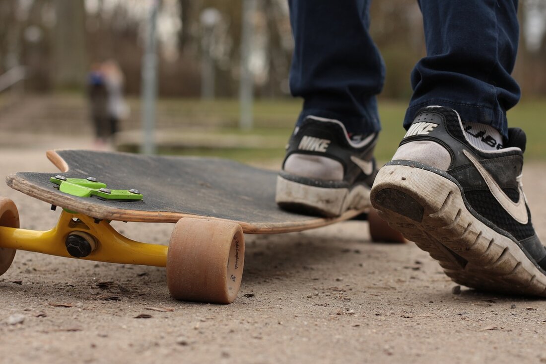 Eschenbach. Eine Frau stürzte gestern, als sie beim Betreten eines Getränkemarktes auf ein Skateboard stieg. Sie musste ins Klinikum gebracht werden. Gestern gegen 18.30 Uhr, stürzte eine Frau aus dem [&hellip;]