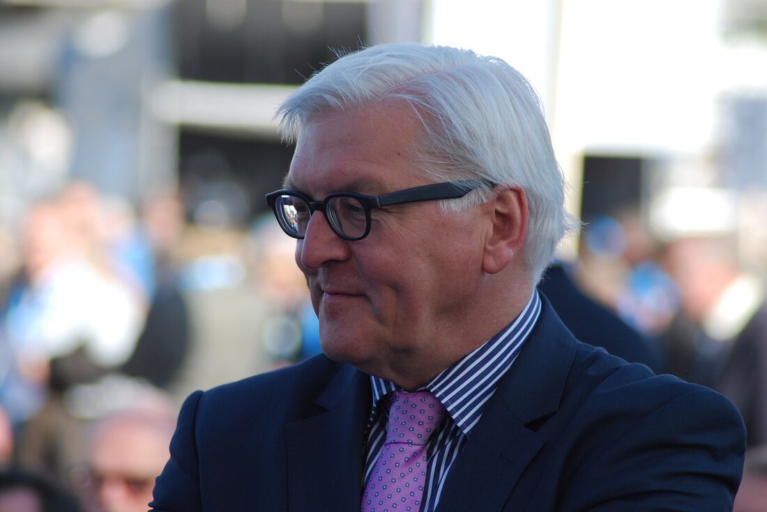 Weiden/Neustadt/WN/Tirschenreuth. Frank-Walter Steinmeier ist unser neuer Bundespräsident. Gewählt wurde der SPD-Mann gestern in Berlin. Mit dabei waren neben zahlreichen Prominenten, wie Bundestrainer Jogi Löw und Travestiekünstler Olivia Jones, und den wichtigsten [&hellip;]