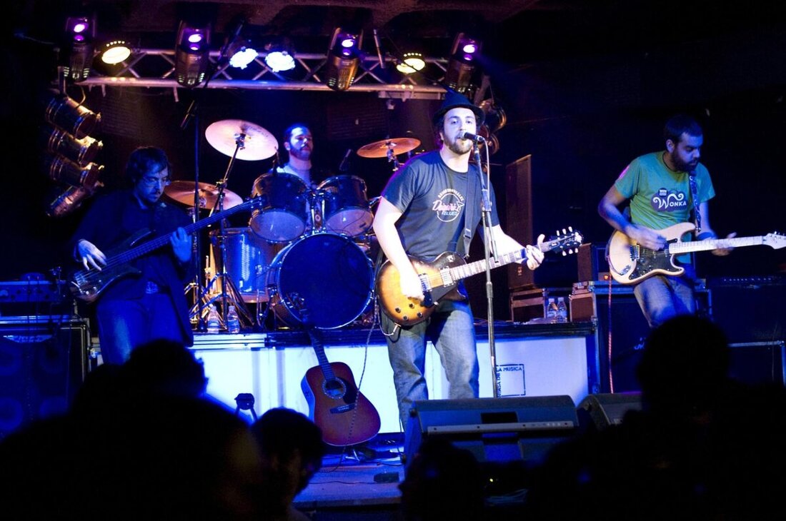 Weiden. Am 10. November 2024 findet im Jugendzentrum Weiden der "Bandday – Jam & Connect" statt, ein Event zur Vernetzung junger Musiker mit Workshops und Open Stages. Der Eintritt ist frei, organisiert von JuZ Weiden und Franz-Grothe-Schule, mit Unterstützung durch den Freistaat Bayern.