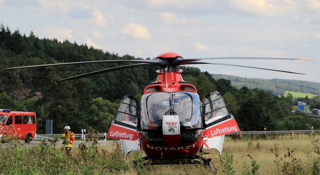 Friedenfels. Ein junger Autofahrer (20) wird in seinem Audi eingeklemmt und schwer verletzt. Bestimmte Unfallzeugen, die die jetzt Polizei sucht, sollen helfen aufzuklären, wie es zu dem schweren Unfall kam.  [&hellip;]