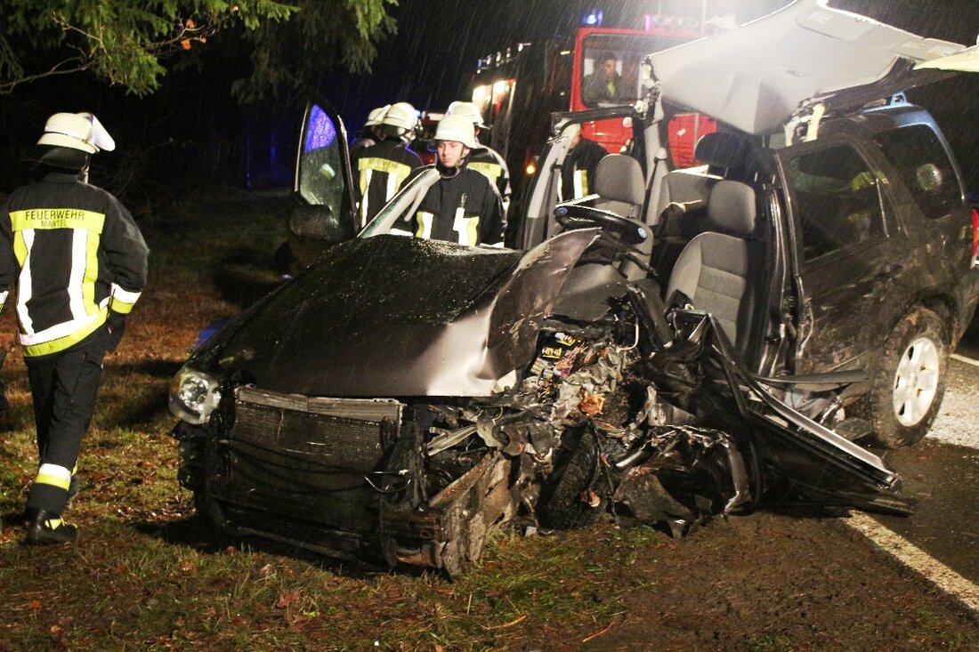 Mantel. Am frühen Morgen kam es heute zwischen Mantel und Dürnast zu einem schweren Unfall bei dem ein US-Amerikaner (49) verletzt wurde.  Der US-Amerikaner (49) aus dem Landkreis Neustadt/WN fuhr [&hellip;]