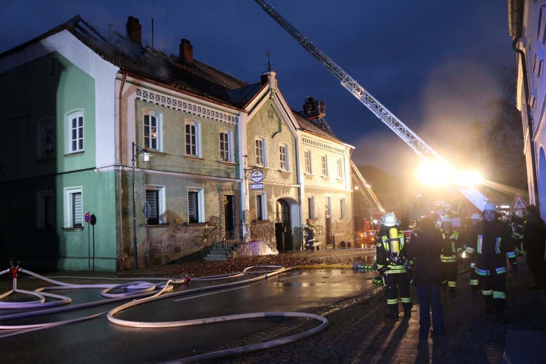 Waidhaus. Familie Schmucker ist seit dem Dachstuhlbrand in Waidhaus obdachlos und dringend auf der Suche nach einer einer Übergangswohnung. “Eine Ferienwohnung oder Ähnliches würde uns schon reichen”, erzählt Sabine Schmucker. [&hellip;]