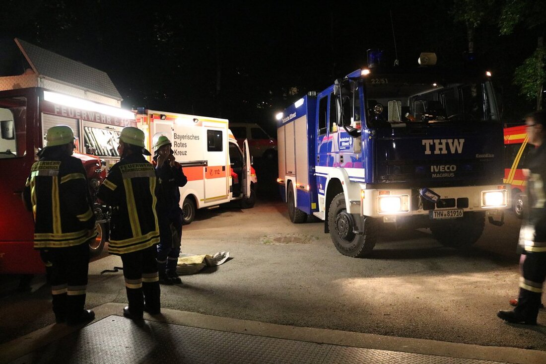 Weiden. Jugendliche befanden sich gerade auf dem Heimweg, als sie am Ufer des Flutkanals beim mittleren Wehr den Verdacht hatten, dass ein Kind ins Wasser gefallen war. Die Suche verlief ergebnislos.  [&hellip;]