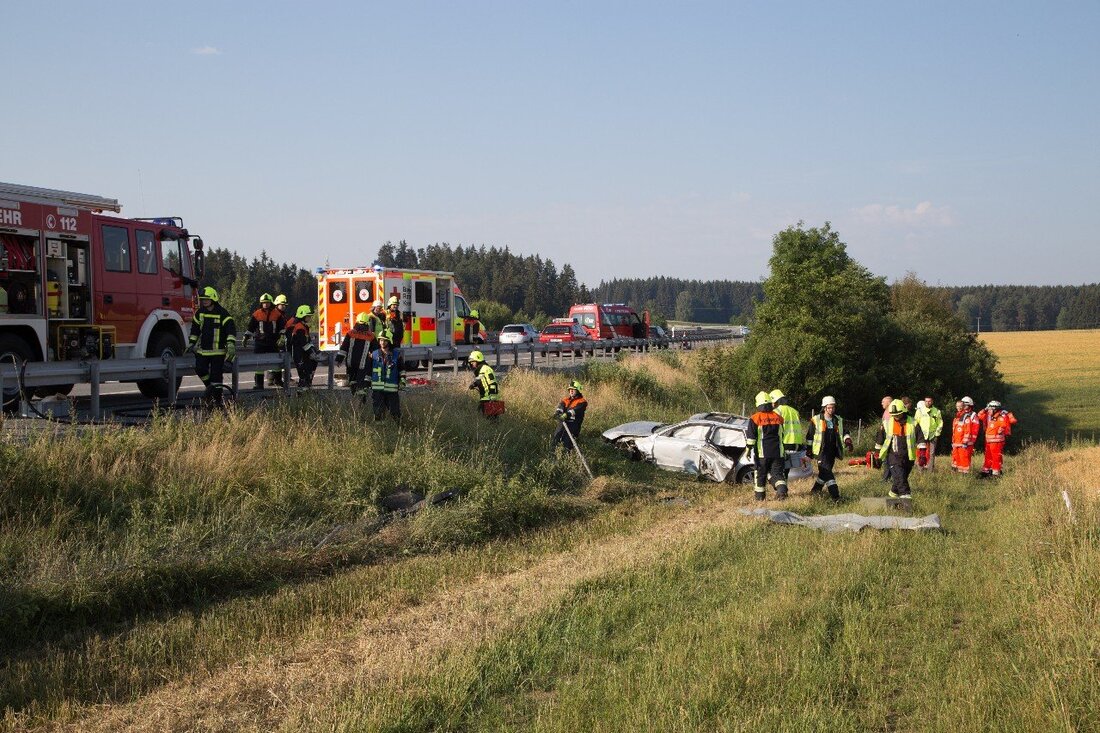 Windischeschenbach/Scherreuth. Noch immer unklar und mit vielen offenen Fragen verbunden sind die näheren Umstände des Verschwindens eines Landshuter Verkehrsteilnehmers (31), der gestern gegen 06.50 Uhr auf der BAB A93 in [&hellip;]