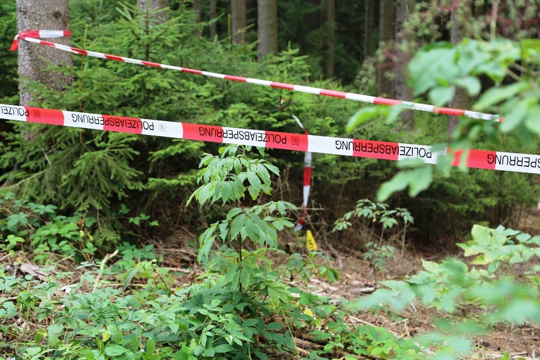 Bad Neualbenreuth. Am Sonntag, 16. August 2020, fand eine Passantin einen menschlichen Schädelknochen in einem Waldstück bei Bad Neualbenreuth. Mittels DNA-Gutachten konnte nun die Person identifiziert werden. Es handelt sich [&hellip;]