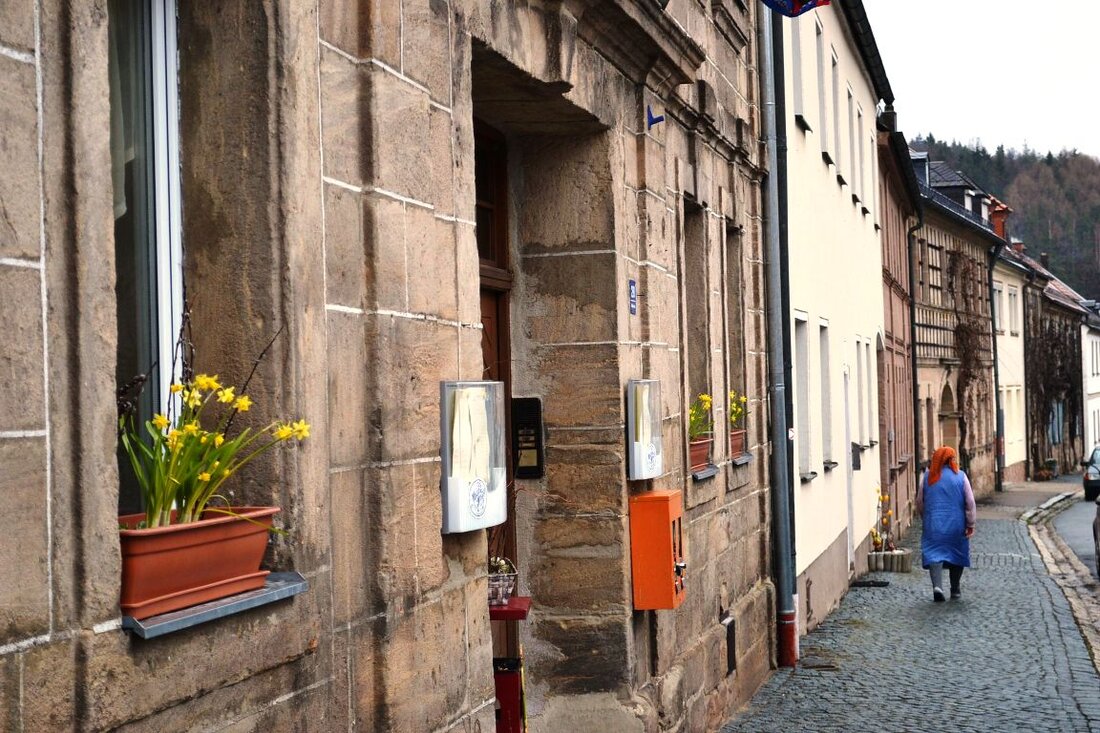 Neustadt am Kulm. So etwas hat die Kulmstadt noch nie erlebt: Eine Demonstration. Etwa 100 Frauen und Männer, fast ausnahmslos Marktplatzanlieger, hatten sich am Donnerstag vor der Stadtratssitzung vor dem Rathaus [&hellip;]
