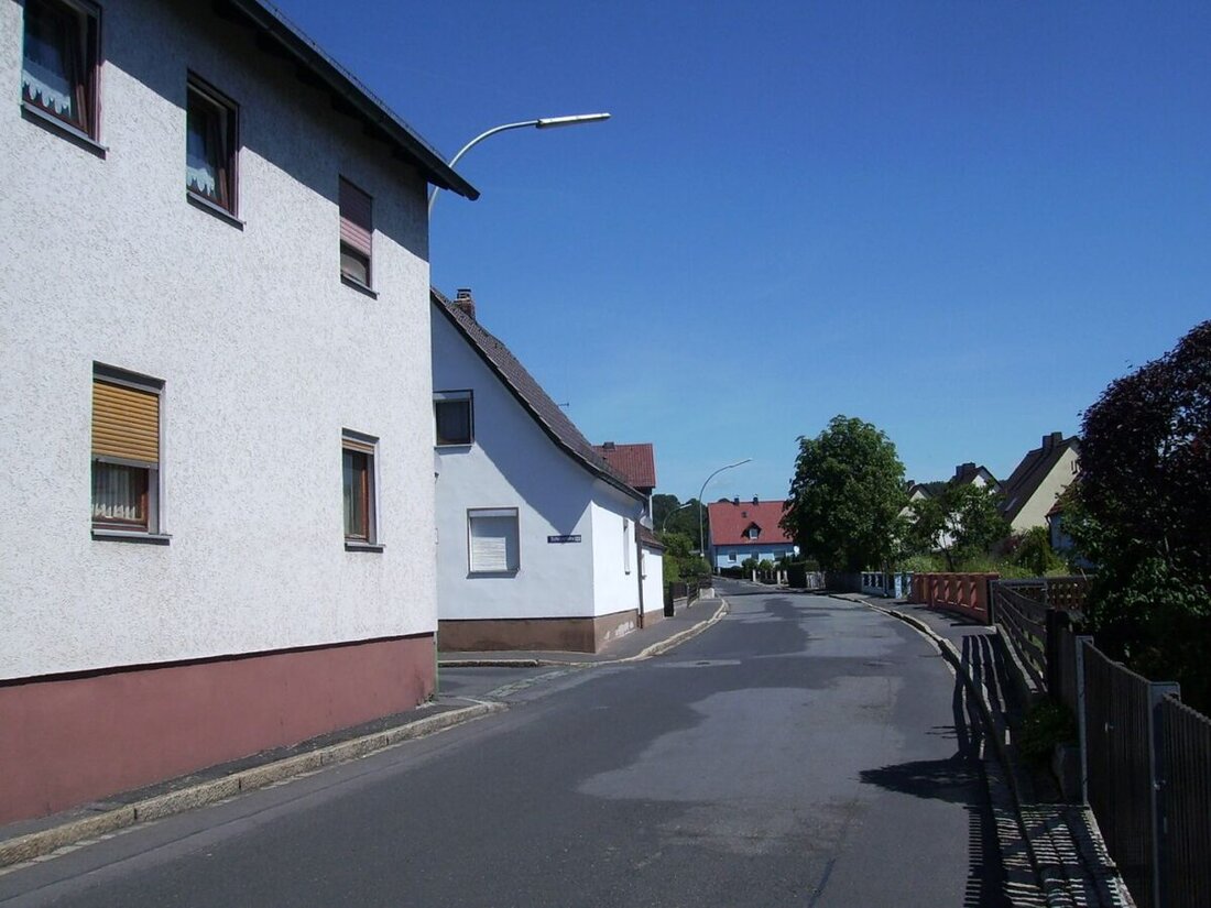 Pressath. Die Stadt unterstützt mit einem neuen Förderprogramm "Landstadt Bestand" die infrastrukturelle Weiterentwicklung der Steinbühlsiedlung. Zum 180. Jahrestag der Stadterhebung plant Pressath ein umfangreiches Veranstaltungsprogramm, darunter ein Kinderfest und ein Food-Truck-Fest.