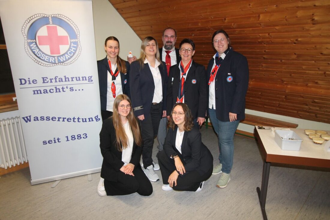 Pressath. Die Wasserwacht Pressath leistete 2024 insgesamt 4.571 Dienststunden, half bei der Sauberkeit und Sicherheit und engagierte sich in der Jugendarbeit sowie bei Veranstaltungen. Sabine Wittmann bleibt Vorsitzende, bei den Ehrenamtspreisen wurden besondere Leistungen anerkannt.