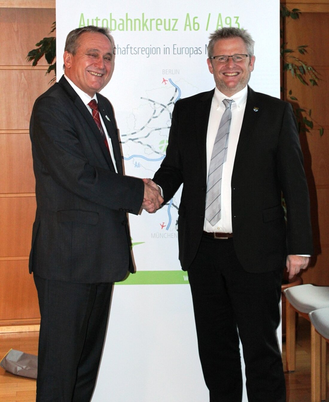 Weiden. Auch Schwandorf gehört jetzt zu zehn Gemeinden im Verein “das plus der oberpfalz e.V.”, dessen Vorsitz der Oberbürgermeister der Stadt Weiden, Kurt Seggewiß hat.  Im Verein „das plus der [&hellip;]