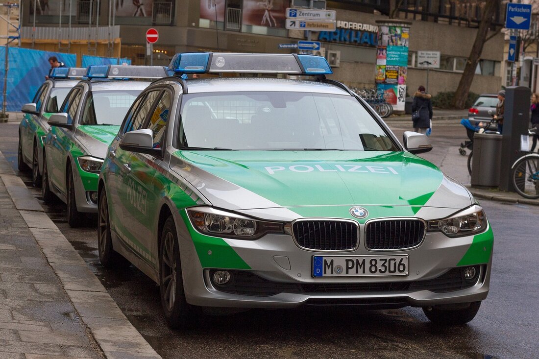 Pirk. Rund 500 Euro Schaden hat ein junger Mann zu beklagen, der am Freitag gegen 8.30 Uhr seinen dunkelblauen Passat vor einer Firma für Fahrzeuganhänger in Hochdorf abstellte. Sein Pkw stand [&hellip;]