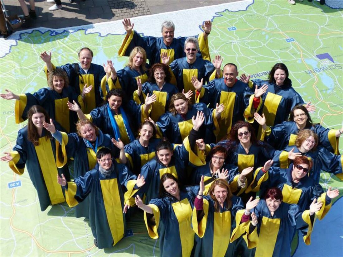 Tirschenreuth. Das Kinderhaus Kunterbunt veranstaltet ein Benefizkonzert und der überregional bekannte Gospelchor “Joy in Belief” tritt dafür auf. Der Erlös geht dann an die Kinderkrebshilfe. Der Hofer Gospelchor „Joy in [&hellip;]