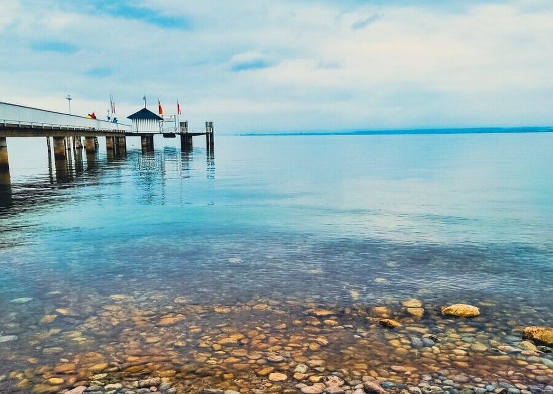 Wackersdorf. Am Murner See eröffnet die Gemeinde eine neue Wasserwacht-Station, zu 50 Prozent gefördert und mit integrierter Radstation samt Ladepunkten, Sitzplätzen und Service-Modul. Die Einweihung ist am 13. Juni 2026, 11 Uhr.