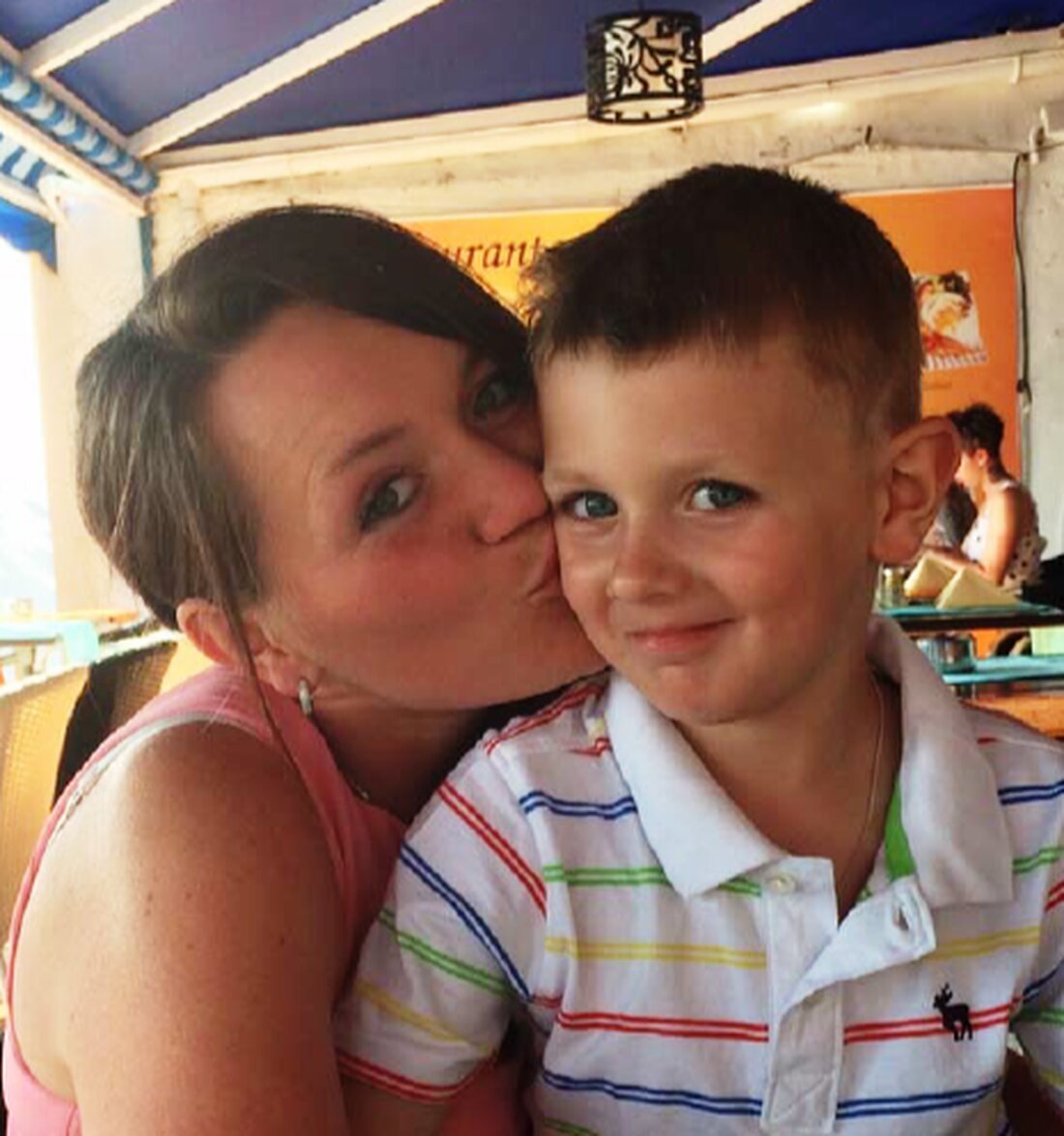 Weiden. Der 5-jährige Robin aus Weiden leidet an Blutkrebs, eine Chemotherapie blieb bislang leider erfolglos. Die Wasserballer des Schwimmvereins Weiden organisieren am 14. Juni von 11 bis 16 Uhr in der Realschulturnhalle Weiden eine [&hellip;]