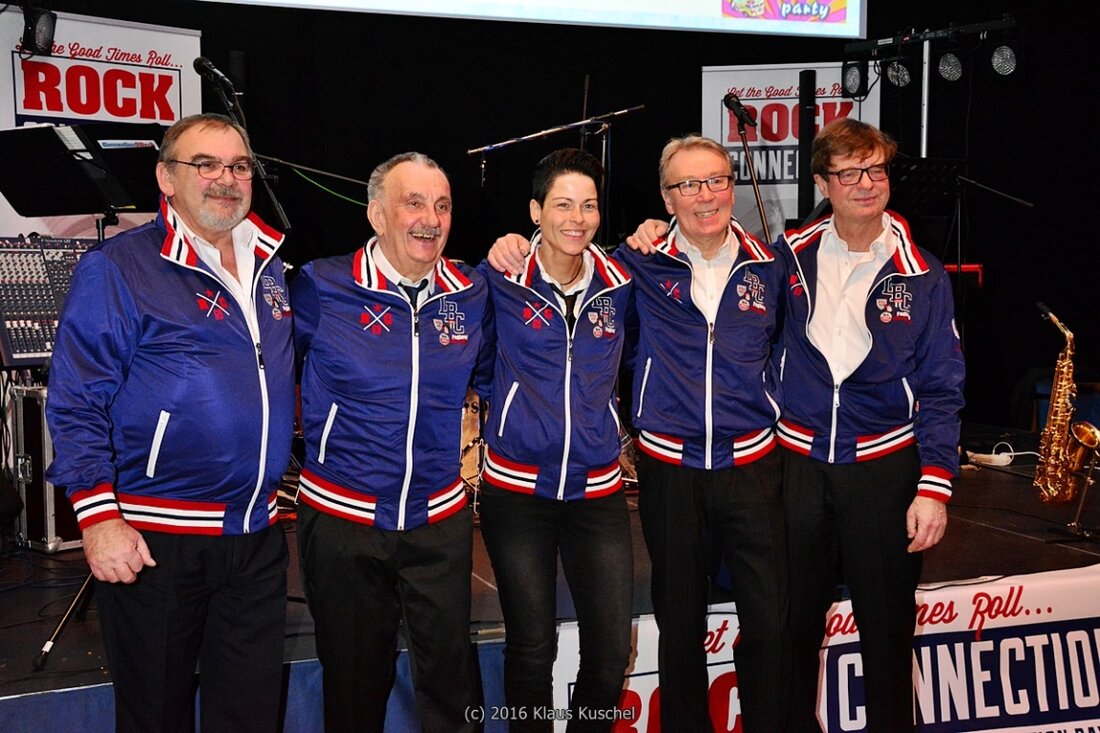 Weiden. “RockConnection” – die Weidener Kultband steht am Mittwoch ab 19 Uhr bei der Sommerserenade der Stadt Weiden im Pavillon des Max-Reger-Parks auf der Bühne. Auf die sicherlich wieder zahlreich [&hellip;]