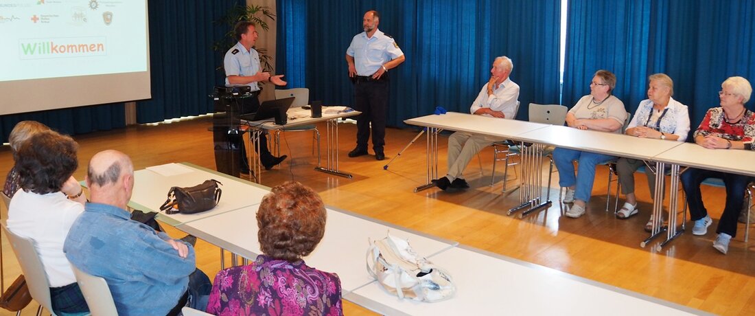 Weiden. Das im Herbst 2016 begonnene Seniorenprojekt “senSiwen” startet am 18. Januar seinen zweiten Part. Im praktischen Teil werden nun verschiedene Situationen simuliert und im Nachhinein darüber beraten.  Vor Jahren [&hellip;]