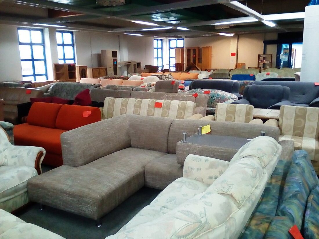 Weiden. Die enorme Spendenbereitschaft der Weidener für das Sozialkaufhaus der Diakonie verursacht ein Überangebot an Gebrauchsgegenständen und Platzmangel. Deshalb gibt es die Second-Hand-Waren jetzt noch günstiger. Von Udo Fürst Das Sozialkaufhaus [&hellip;]