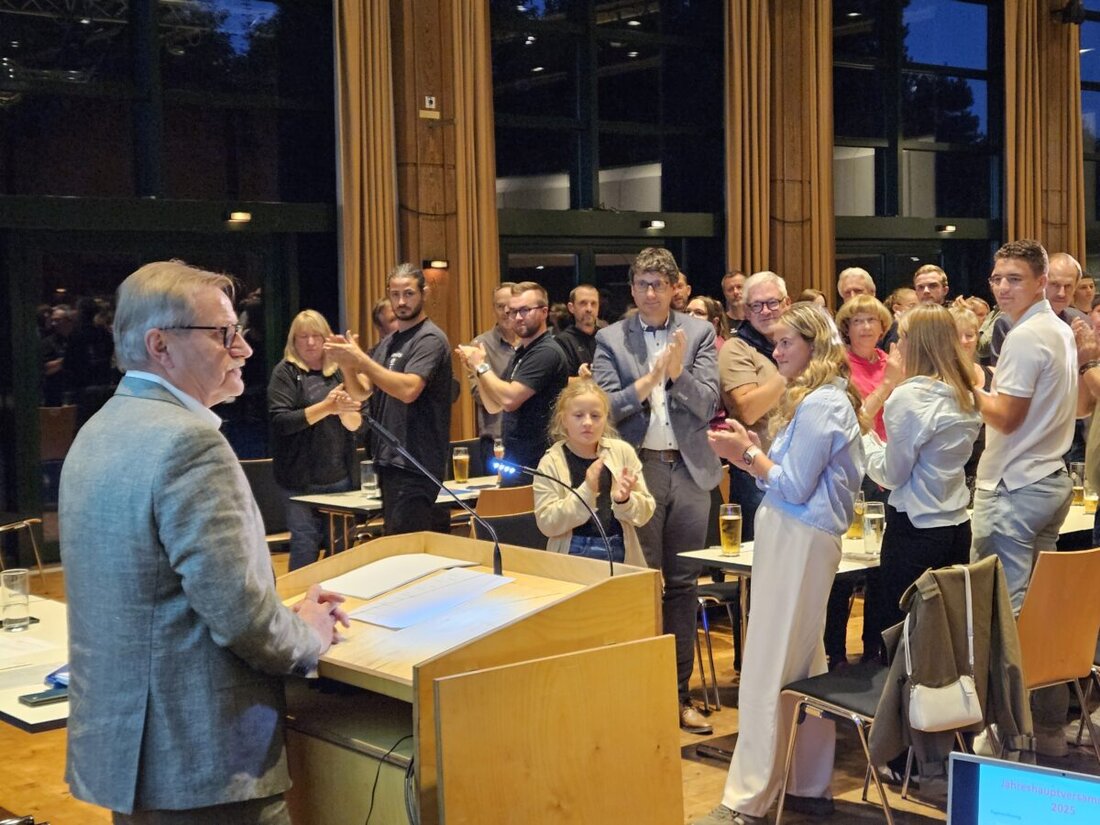 Vohenstrauß. Beim TV Vohenstrauß ist am Freitag eine Ära zu Ende gegangen: Klaus Nigg - "Mister TV" - nahm Abschied. Der Verein übergab zudem den Skilift Fahrenberg. 
