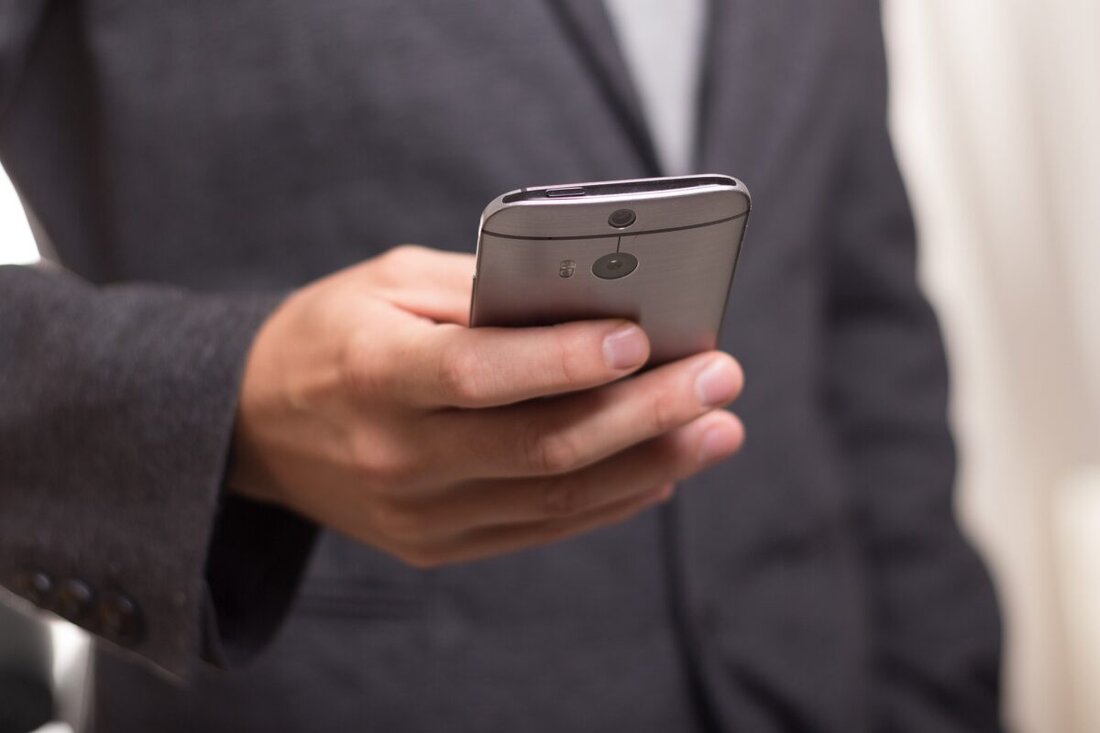 Schwandorf. Die Deutsche Telekom führt vom 24. Februar bis 2. März 2025 Modernisierungsarbeiten am Mobilfunkstandort Schwandorf-Sommerstraße durch. Es kann zu Beeinträchtigungen im Mobilfunknetz kommen, WLAN-Nutzung bleibt unbeeinflusst.