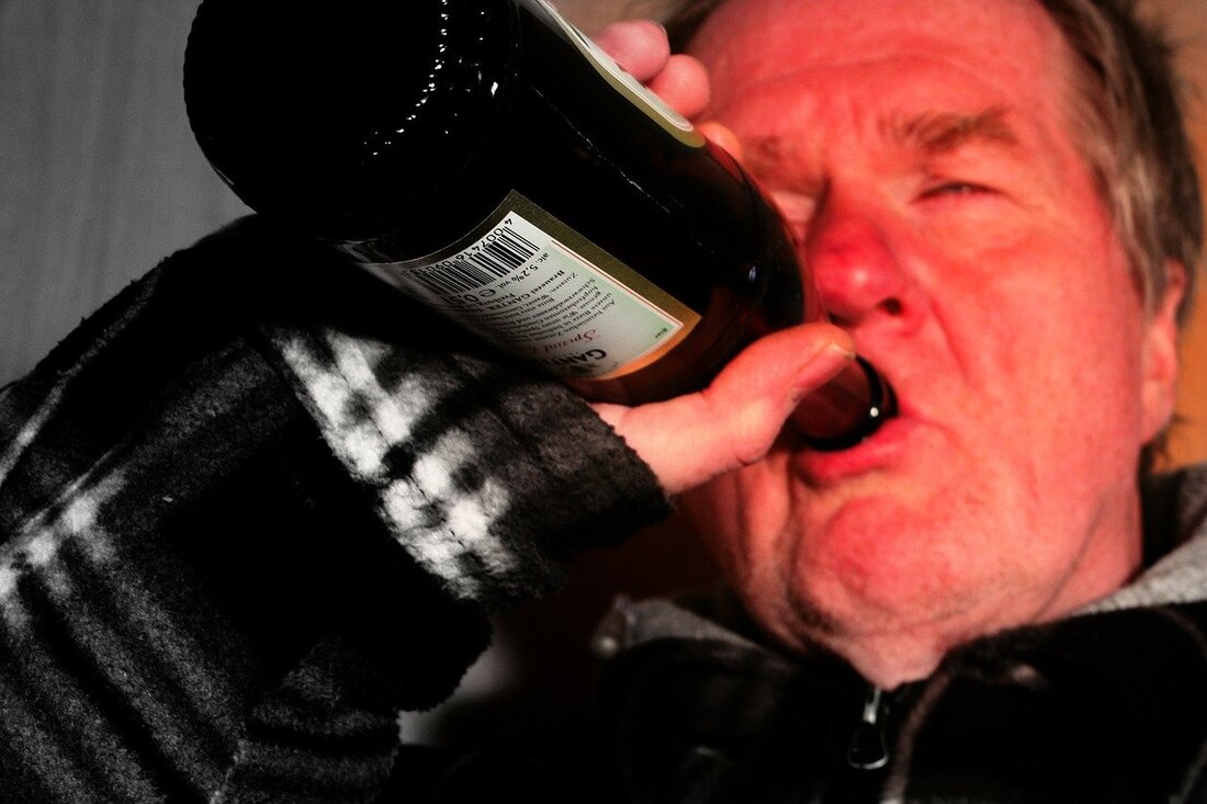 Weiden. Die warmen Temperaturen haben einige Menschen dazu verleitet, einen über den Durst zu trinken. Mehrmals musste die Polizei deswegen eingreifen.  Von Samstag auf Sonntag mussten die Beamten der Polizeiinspektion [&hellip;]
