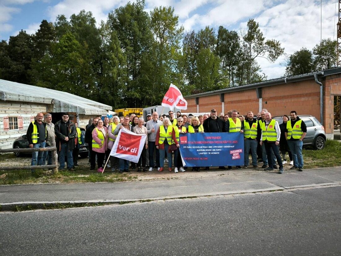 Vilseck/Grafenwöhr. Ver.di zeigt sich zufrieden über hohe Streikbeteiligung der Zivilbeschäftigten in Vilseck, Hohenfels und Grafenwöhr, fordert bessere Tarifangebote. Streiks aufgrund stockender Verhandlungen mit Arbeitgebern, die bei 1,7% Lohnerhöhung beharren; keine neuen Termine festgelegt.