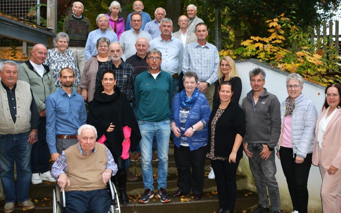 Amberg. ver.di ehrte im Amberger Garten langjährige Mitglieder – bis zu 70 Jahre Treue und gemeinsam 1.195 Jahre Mitgliedschaft. Die Feierstunde stand im Zeichen von Solidarität und sozialer Gerechtigkeit.