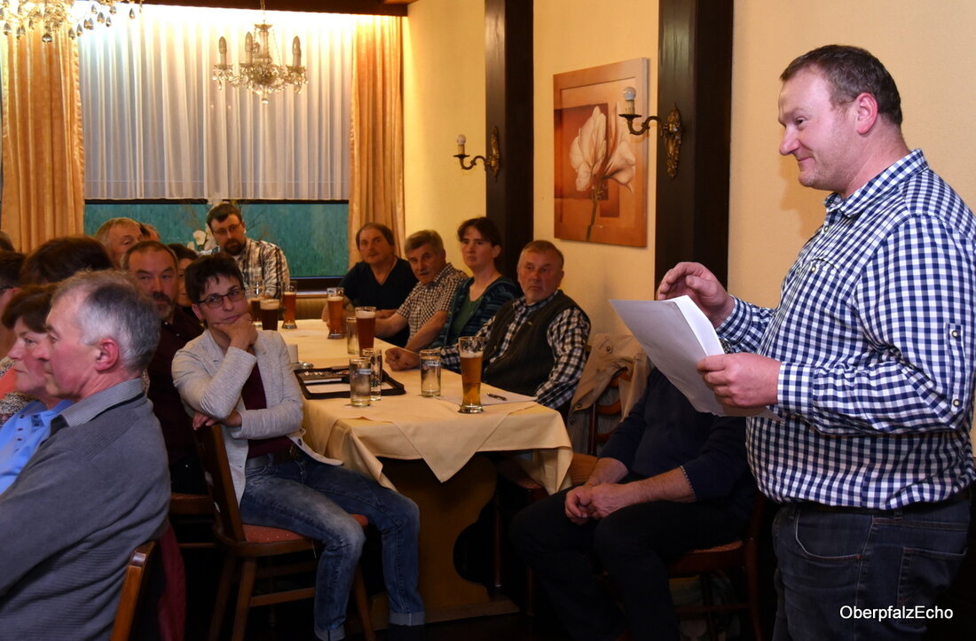 Baumgarten. 4.000 Euro Minus mache ihr Milchviehbetrieb jeden Monat. Die Landwirtin, die diese Zahl in den Raum wirft, ist den Tränen nahe. Ginge es nach ihr, wäre eine Regulierung der [&hellip;]