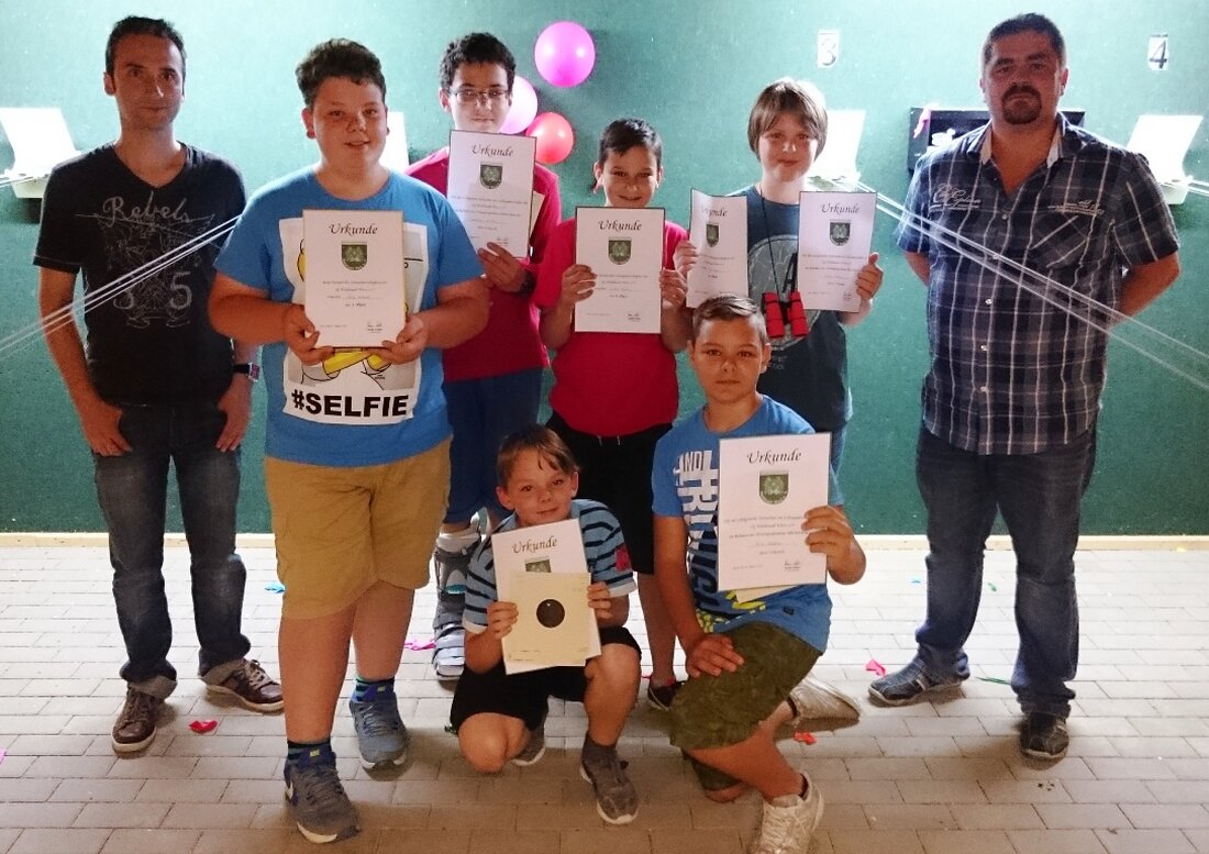 Wurz. Im Rahmen des Ferienprogramms der Gemeinde Püchersreuth waren acht Kinder beim Schnupperschießen in Wurz. Der Ort der Veranstaltung war das Schützenhaus der SG Waldnaab Wurz. Dort sammelten sie erste [&hellip;]