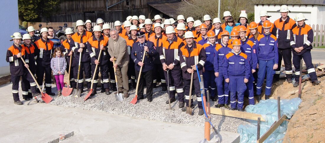 Wurz. Bei der Frühjahrsgesamtübung der Freiwilligen Feuerwehr Wurz galt es heuer mit Spaten zu üben. Kommandant Thomas Mathes lud wie alle Jahre zur Gesamtübung der aktiven Wehr ans Feuerwehrhaus. In [&hellip;]