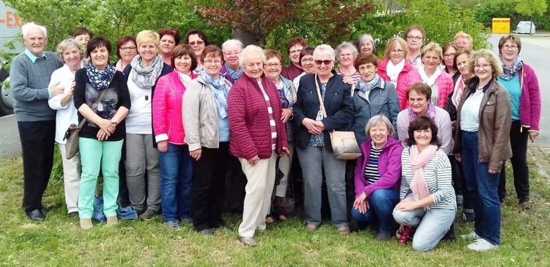 Wurz. Der Muttertagsausflug des Katholischen Frauenbunds Wurz ging diesmal nach Mödlareuth. Auch ein paar Männer begleiteten diesmal die Damen. Von Tom Kreuzer Das 50-Einwohner Dorf zwischen Bayern und Thüringen war [&hellip;]