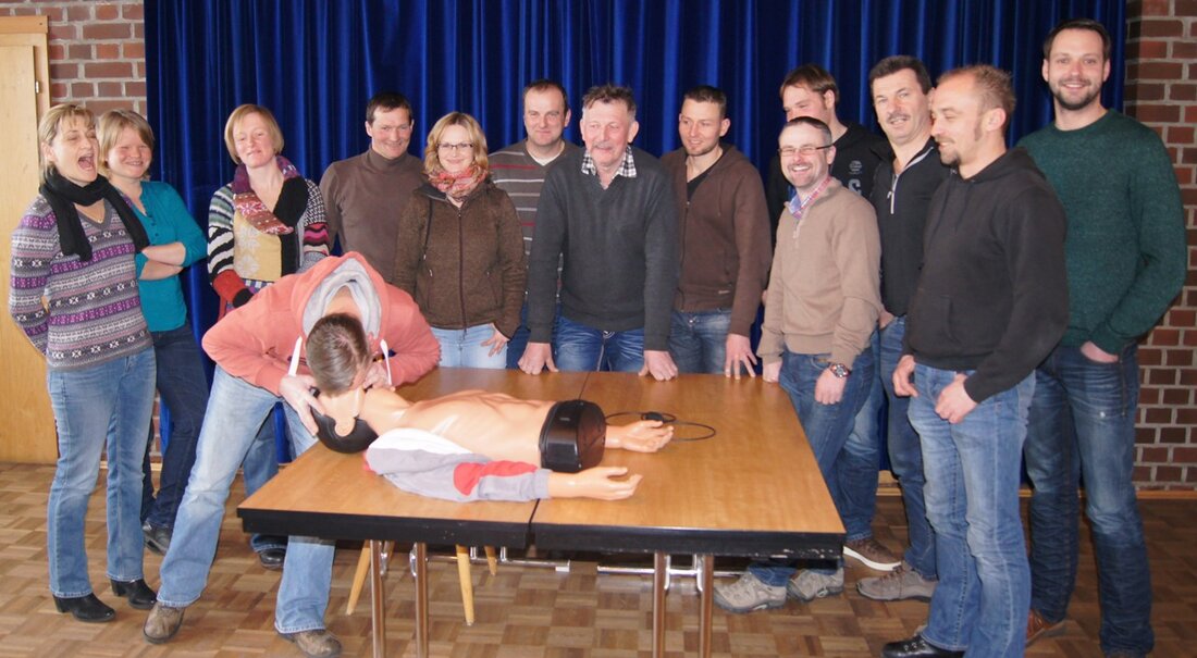 Wurz. Wie man in Notsituationen gezielt und wirksam Erste Hilfe leiste? Die Antwort auf diese Fragen gab Rettungsassistent und Ausbilder Johannes Neumann von der Rettungswache Weiden Süd. Beim ersten Lehrgang [&hellip;]